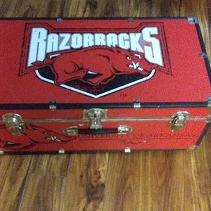 ARKANSAS RAZERBACKS TRUNK